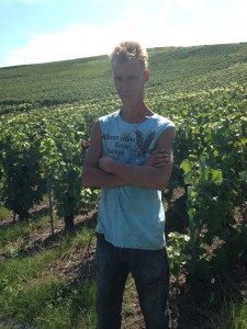 Jacques Bony in front of a Tarlant vine in Oeuilly